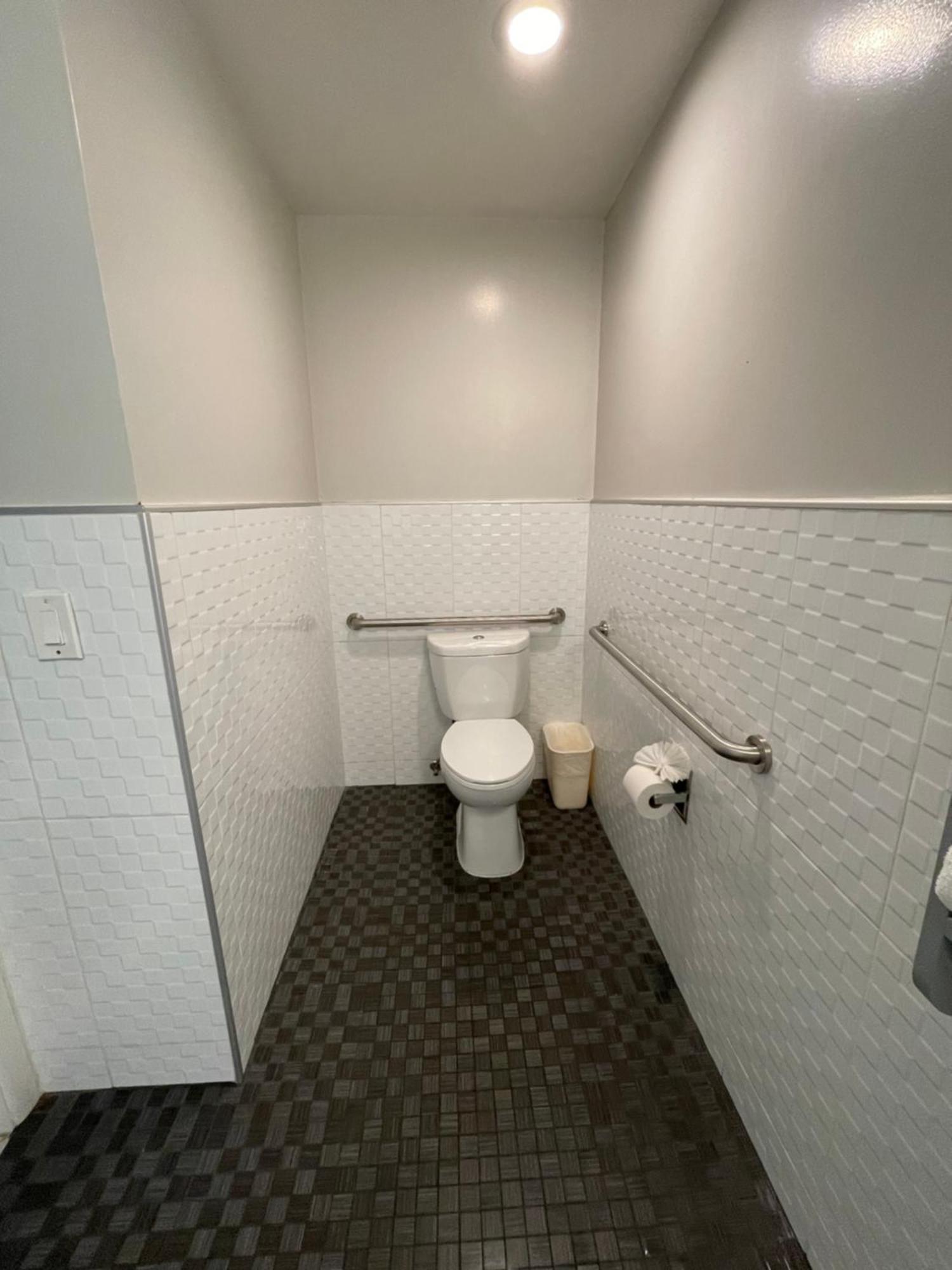 Stargazer Inn And Suites มอนเทอร์เรย์ ภายนอก รูปภาพ